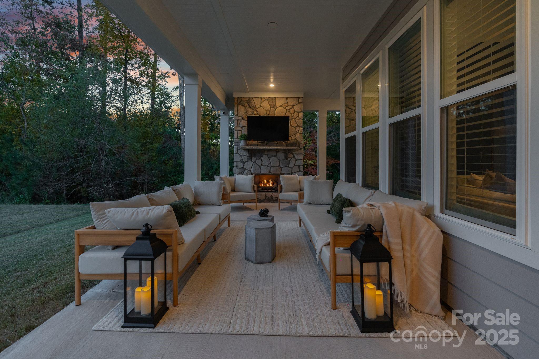 2085 Paddlers Cove Drive