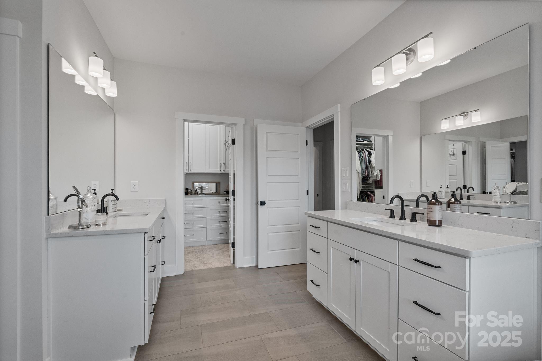 2085 Paddlers Cove Drive