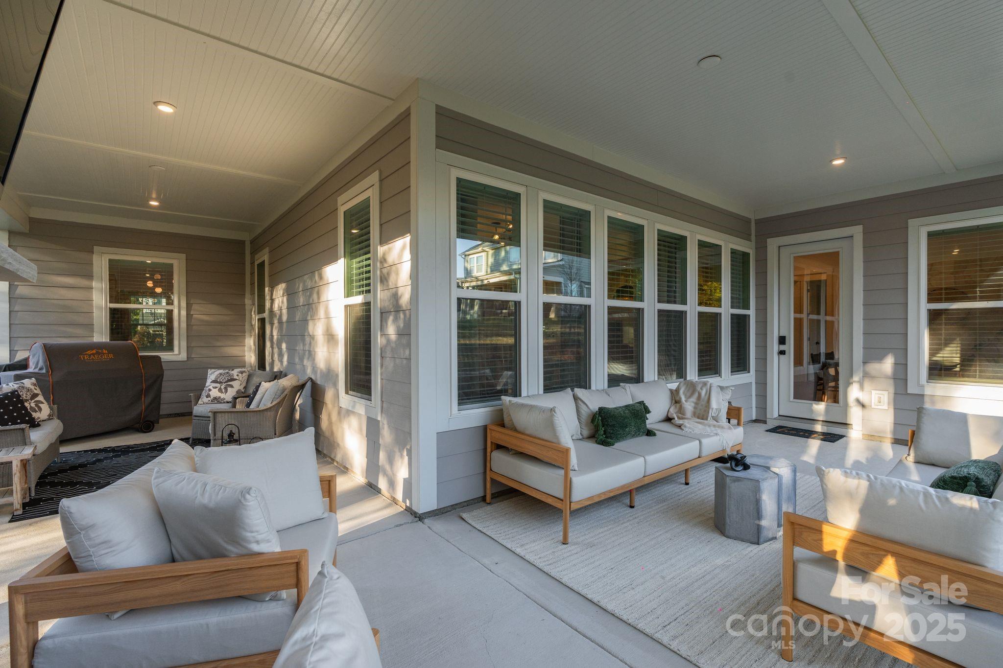 2085 Paddlers Cove Drive