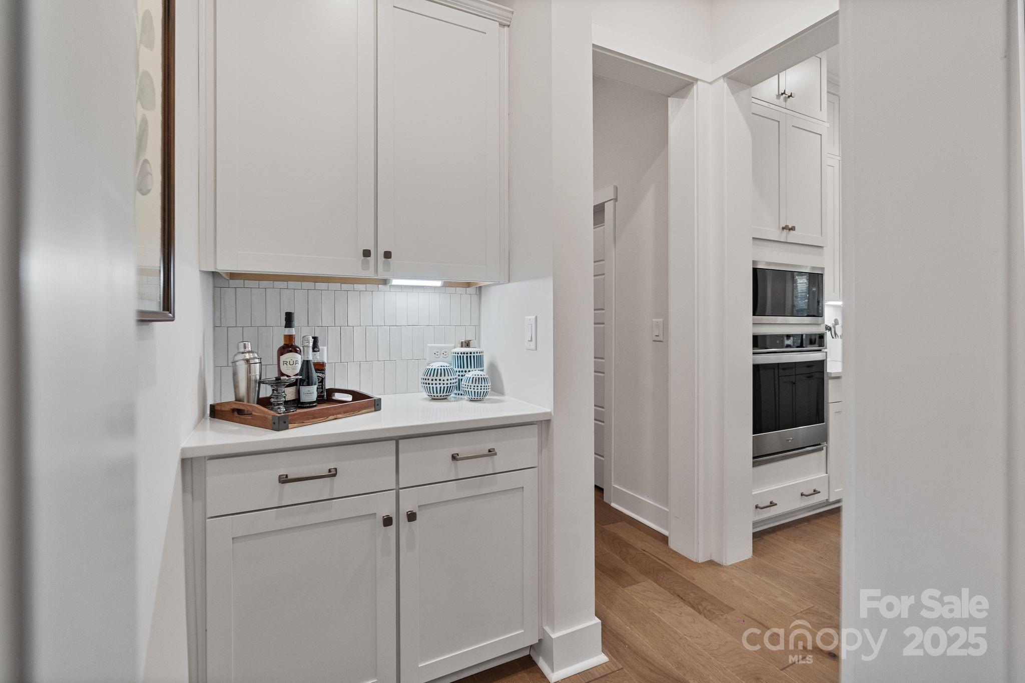 2085 Paddlers Cove Drive