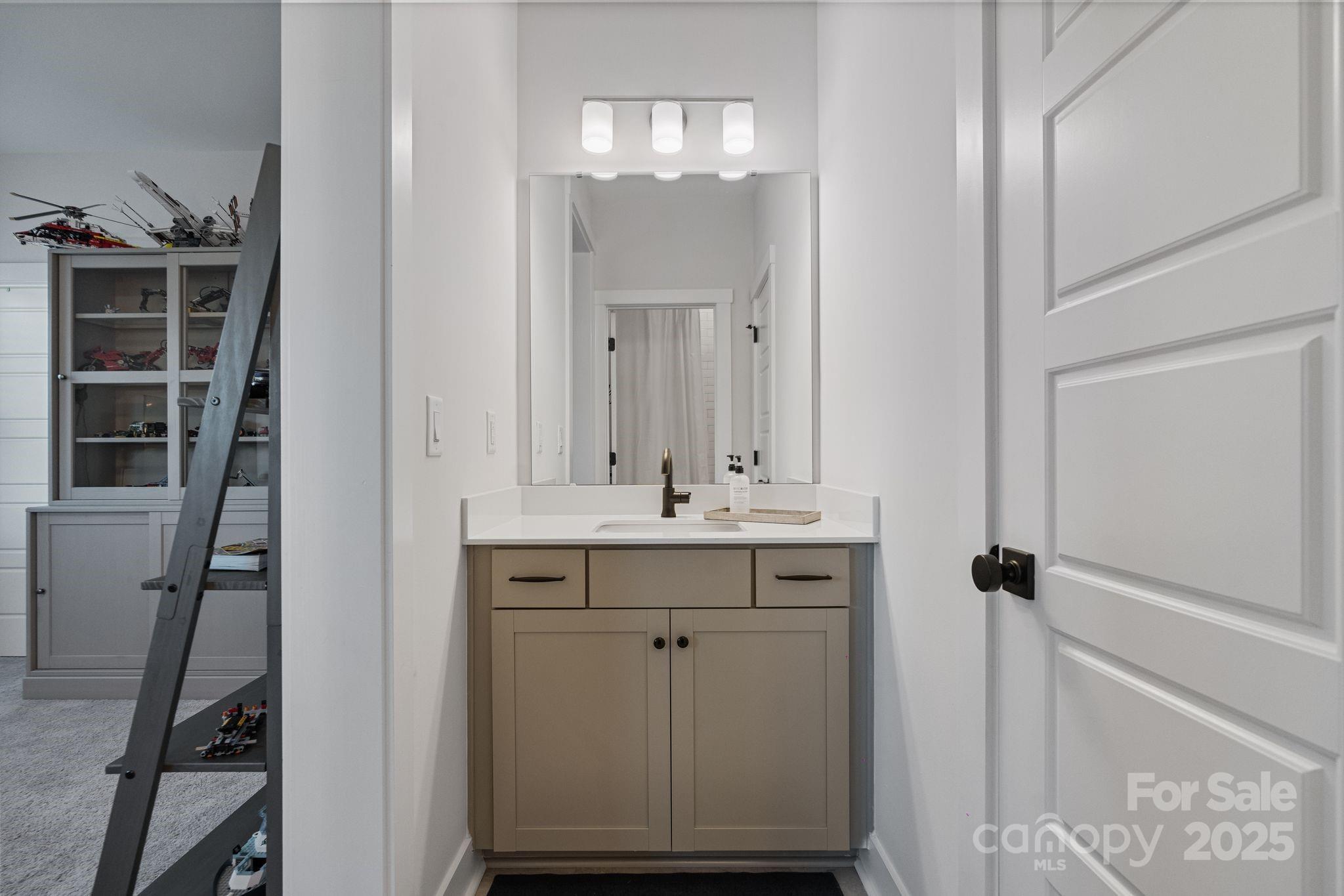 2085 Paddlers Cove Drive