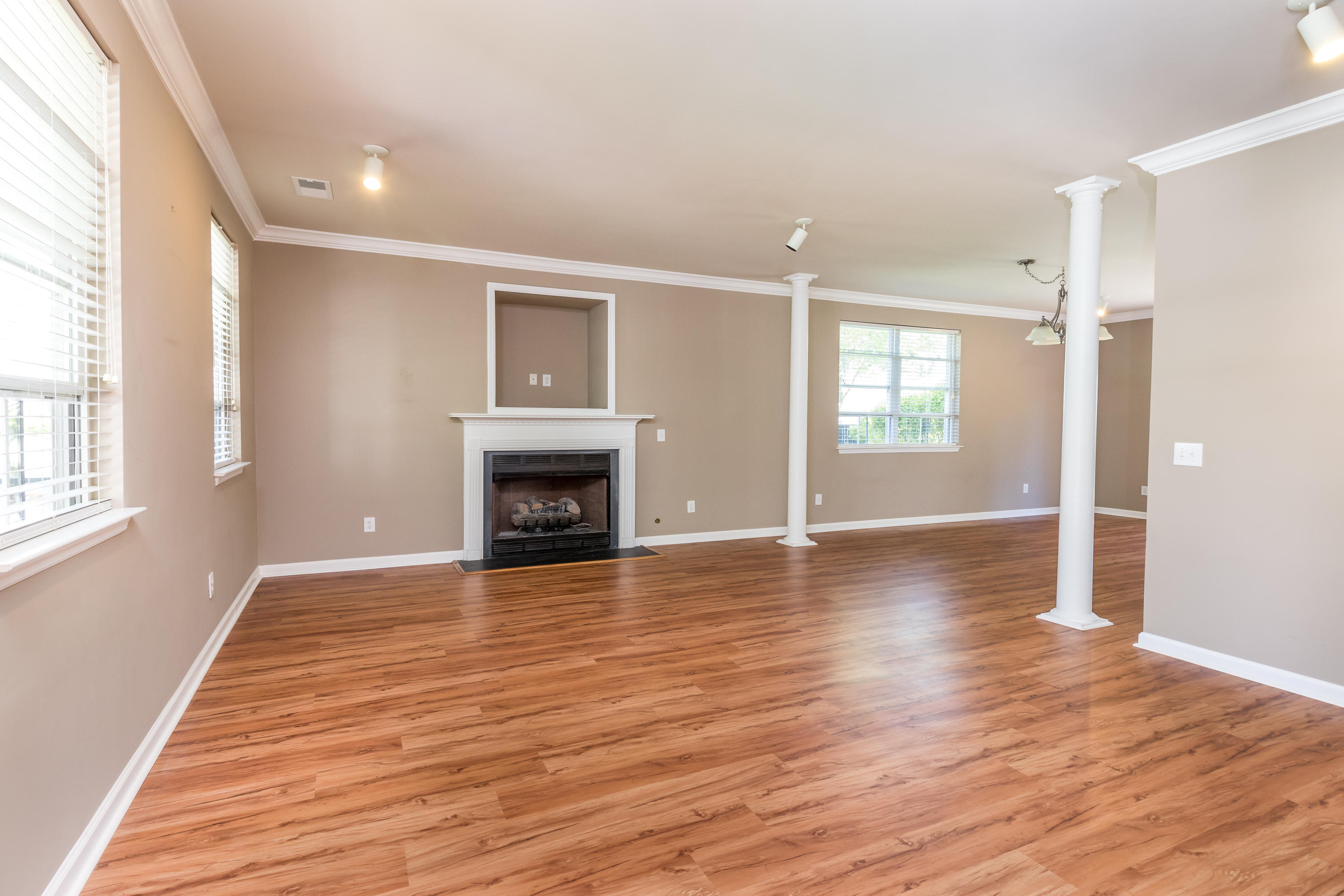 2945 Split Hickory Court