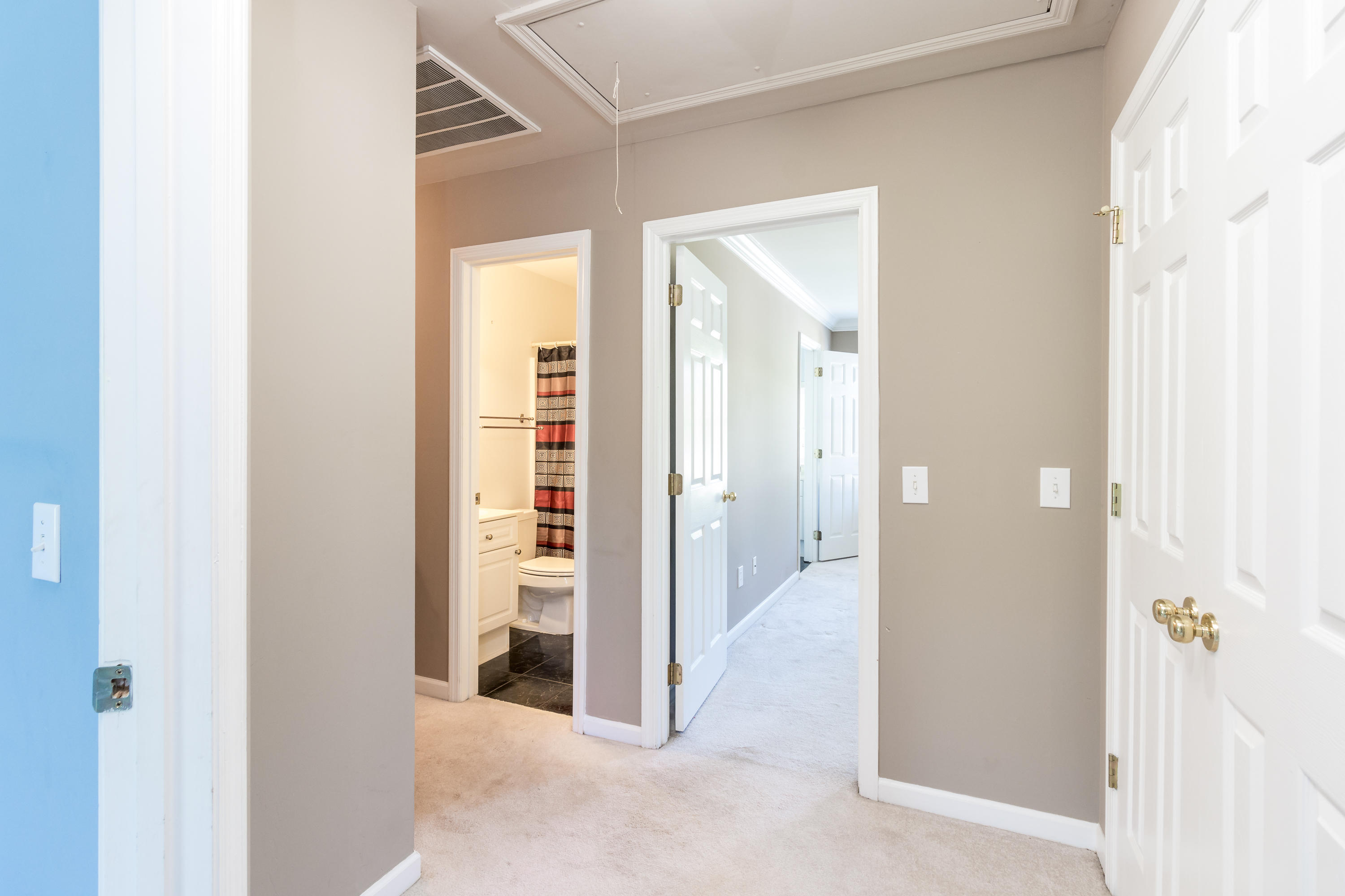 2945 Split Hickory Court