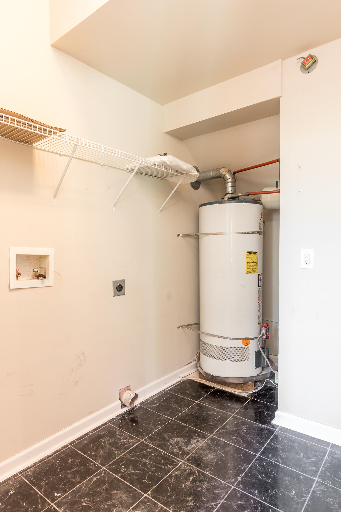 2945 Split Hickory Court