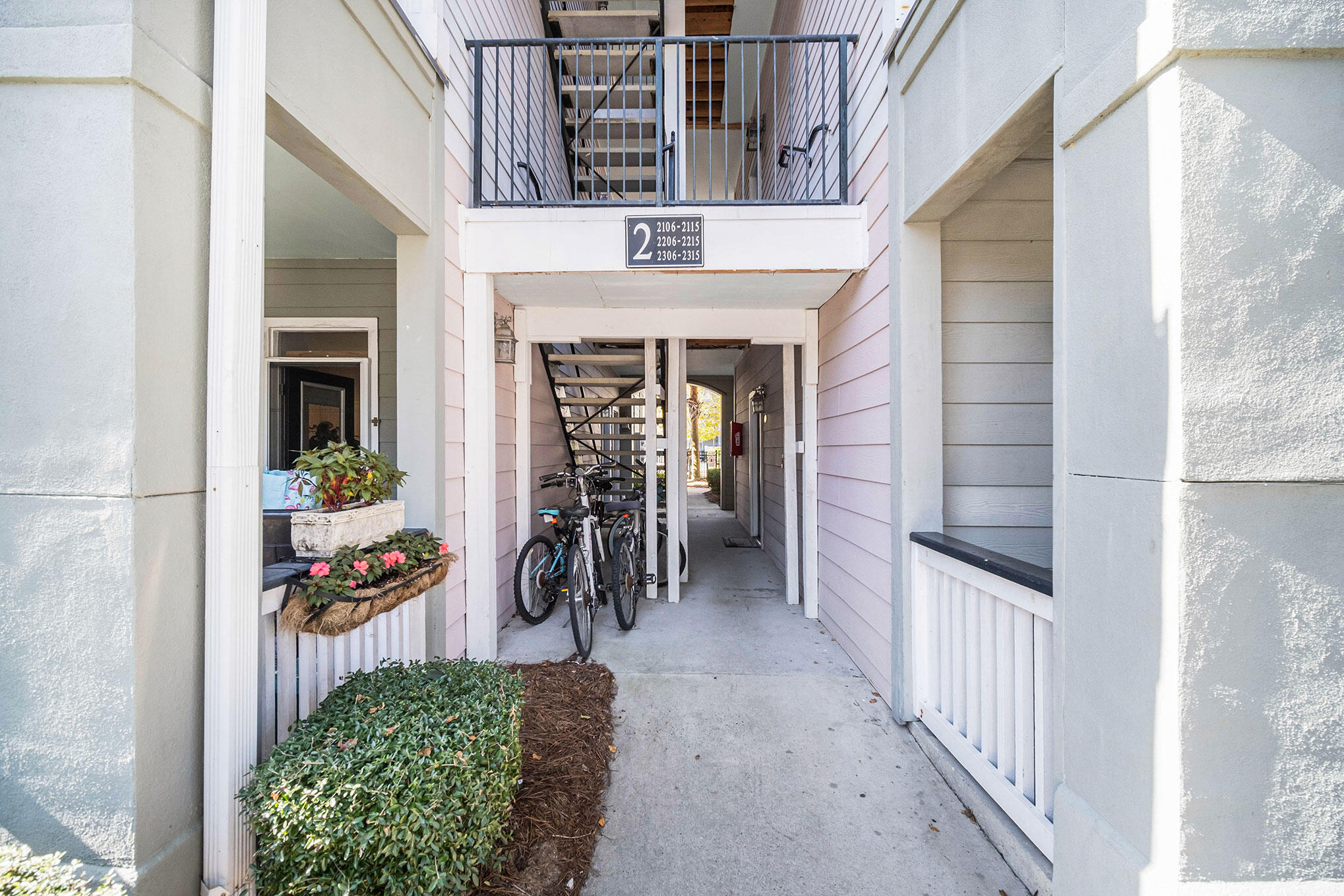 130 River Landing Drive Unit: 2314