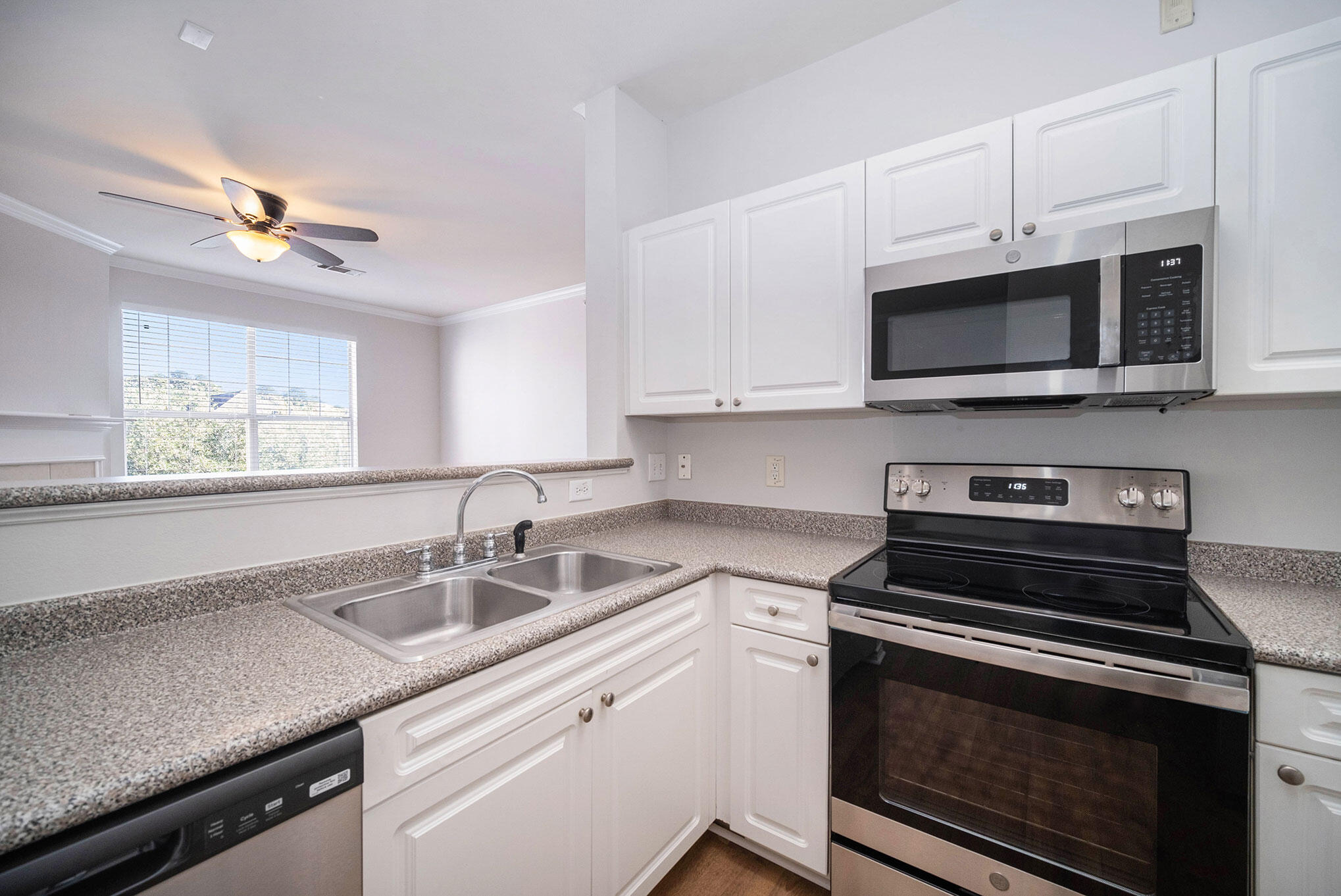 130 River Landing Drive Unit: 2314