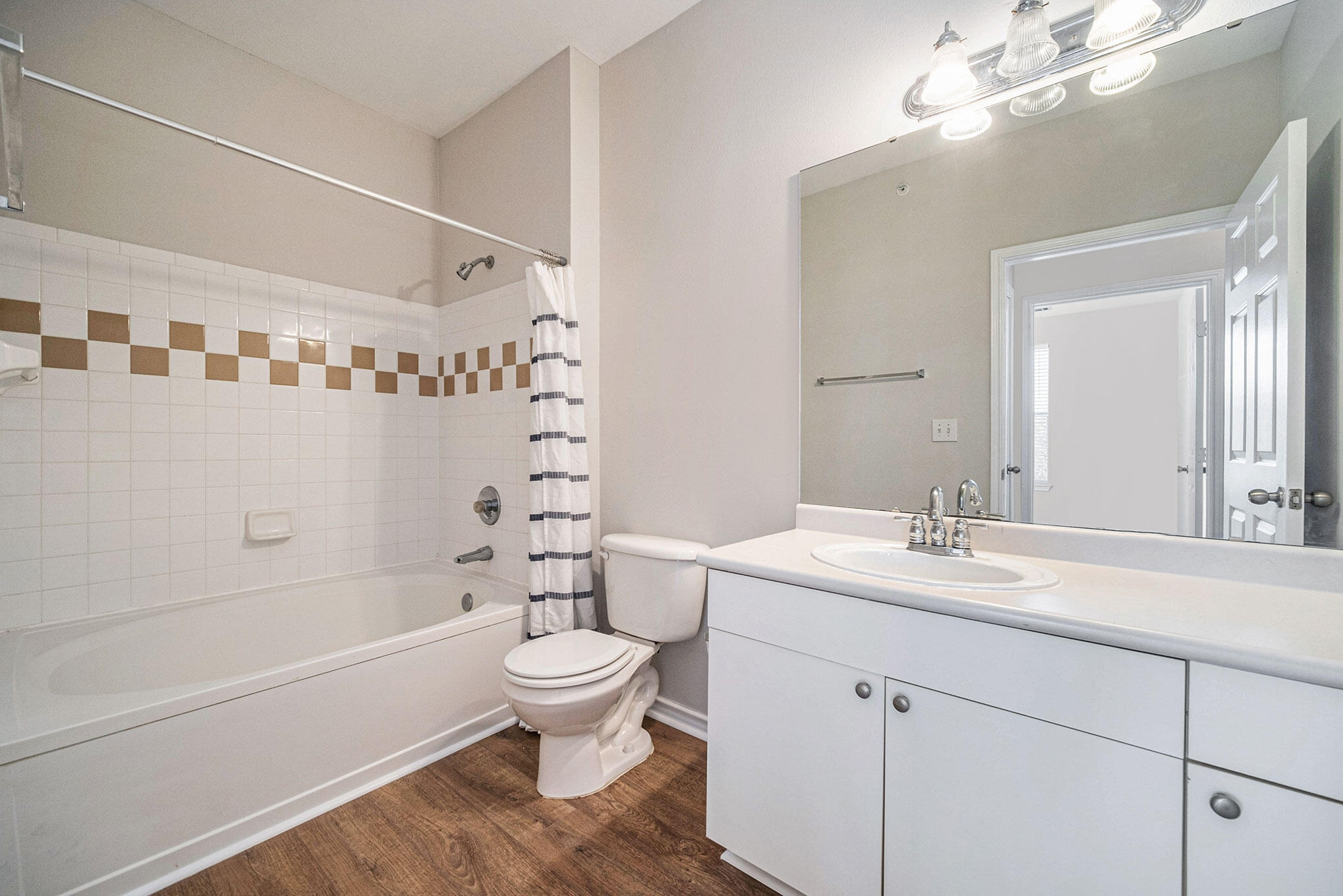 130 River Landing Drive Unit: 2314