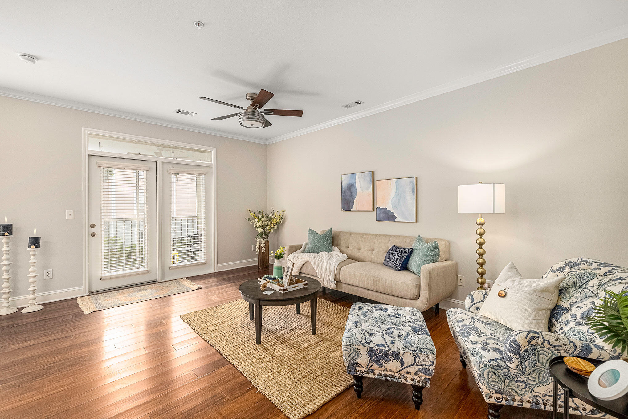 130 River Landing Drive Unit: 5206