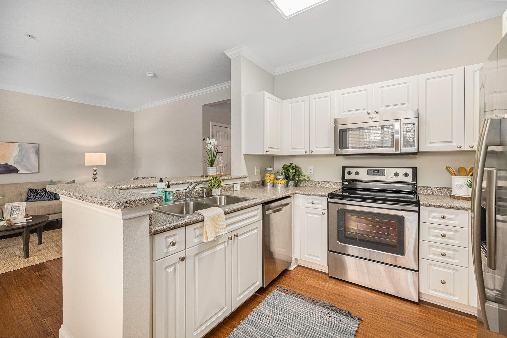 130 River Landing Drive Unit: 5206