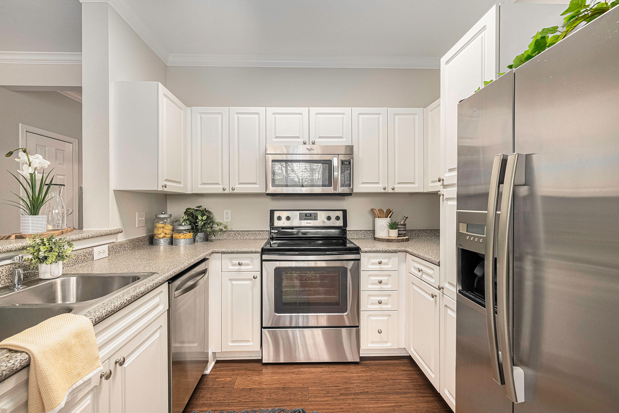 130 River Landing Drive Unit: 5206