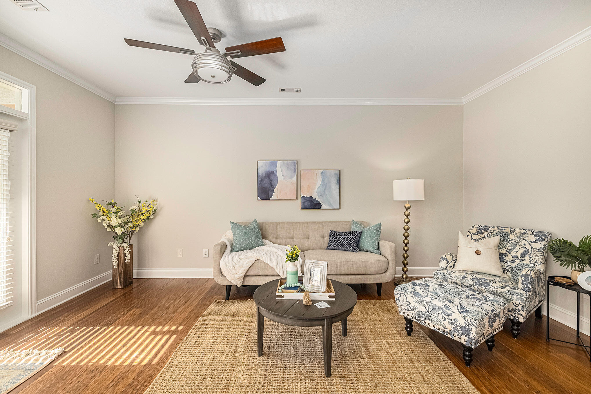 130 River Landing Drive Unit: 5206