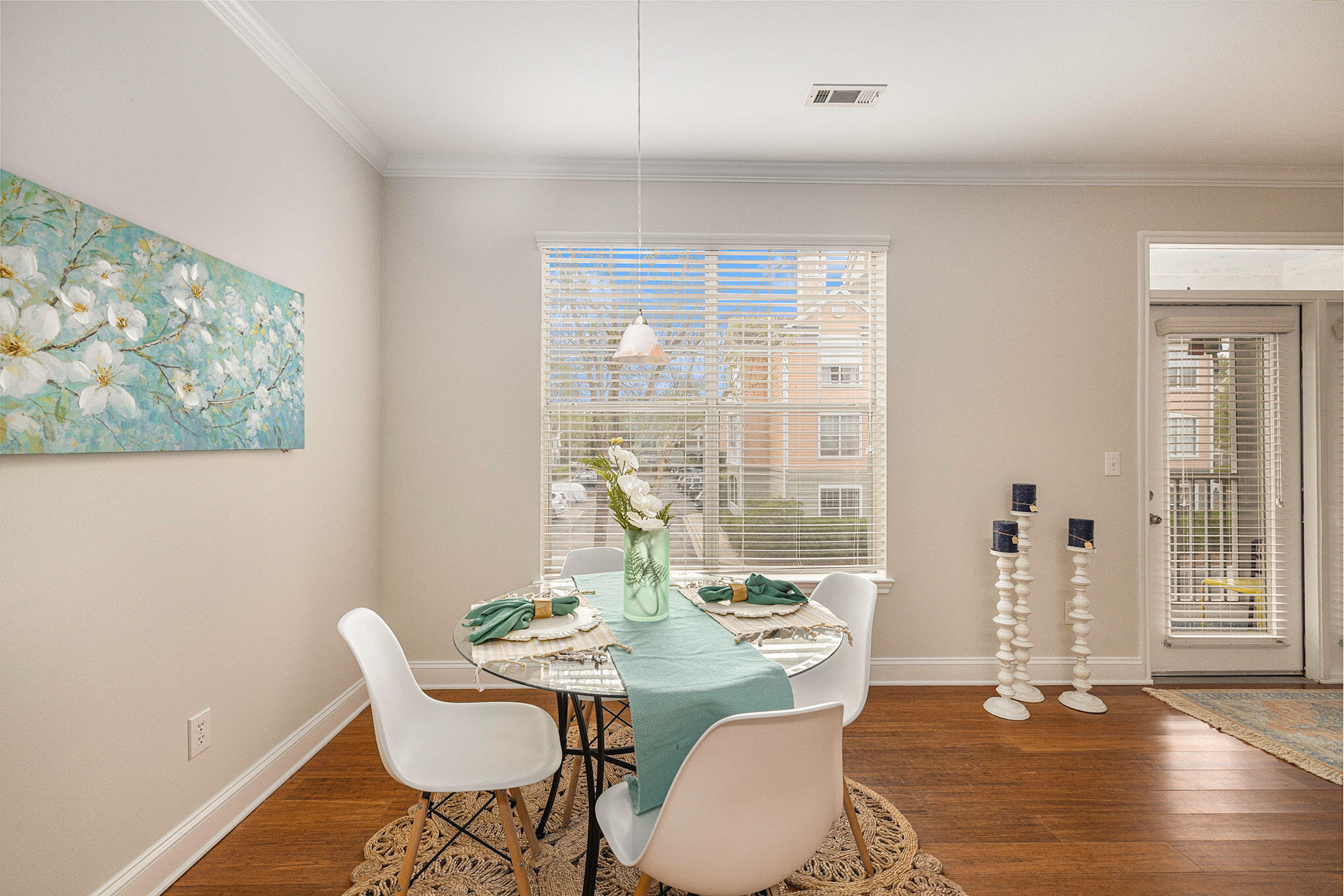 130 River Landing Drive Unit: 5206