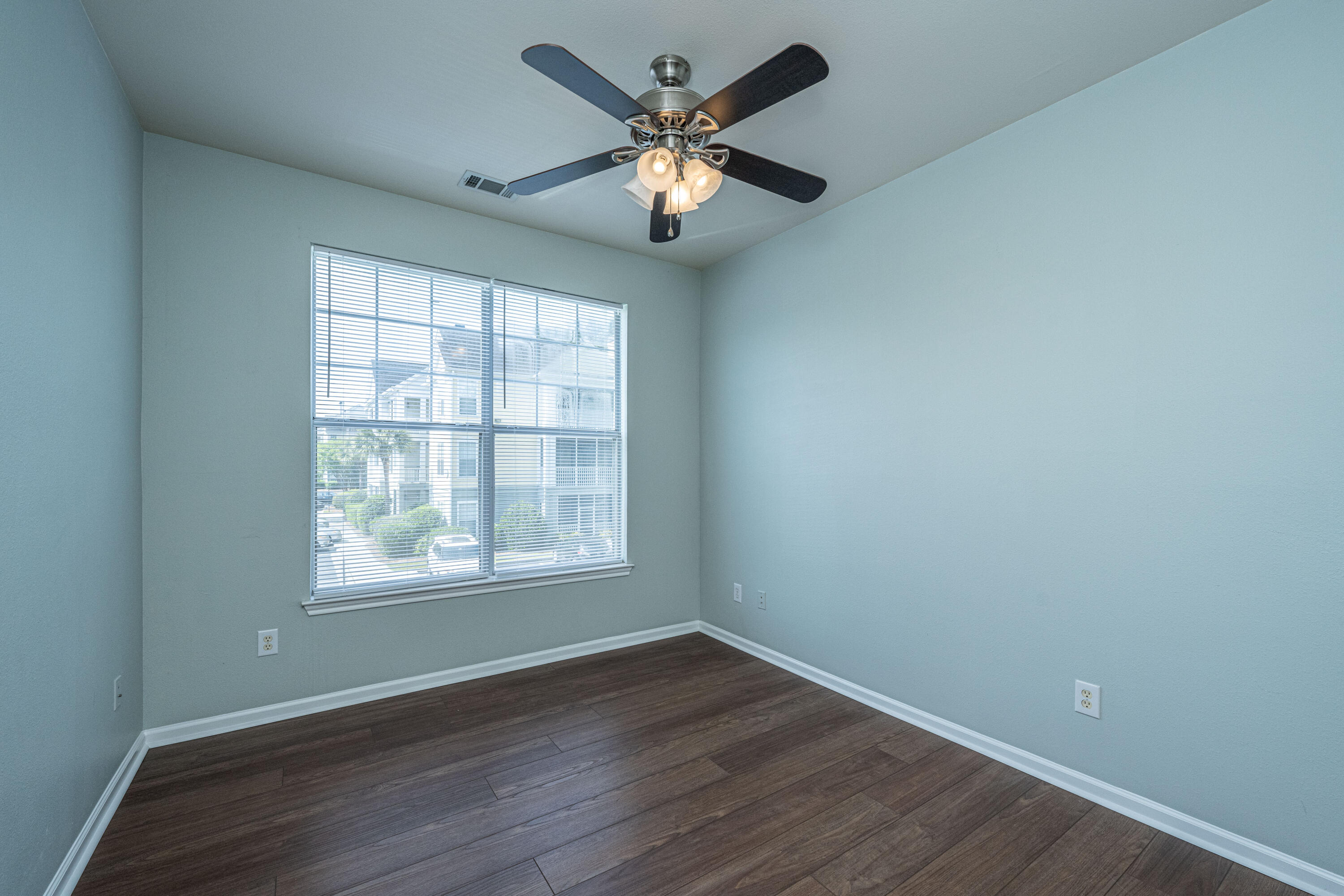 130 River Landing Drive Unit: 8210