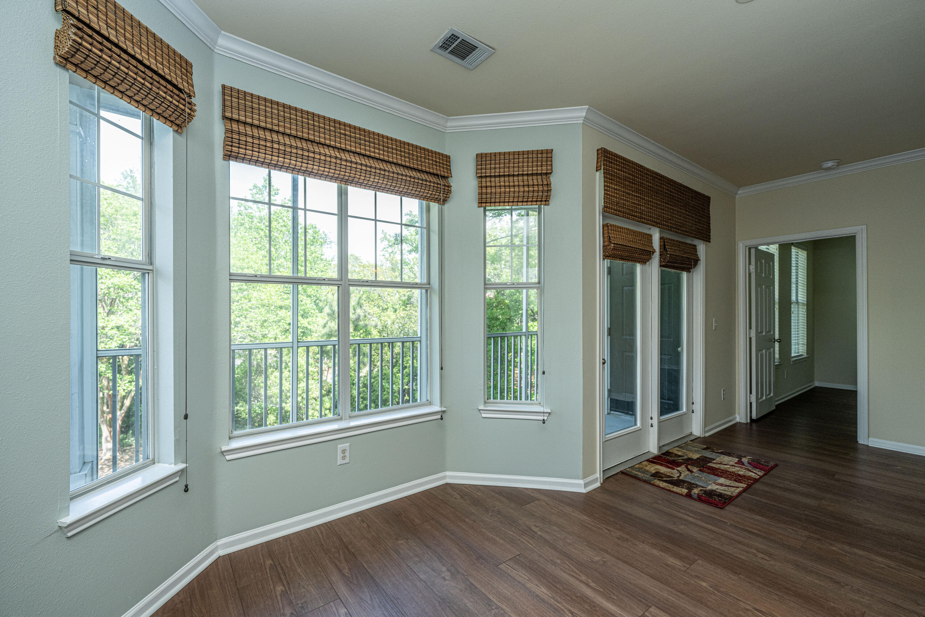 130 River Landing Drive Unit: 8210