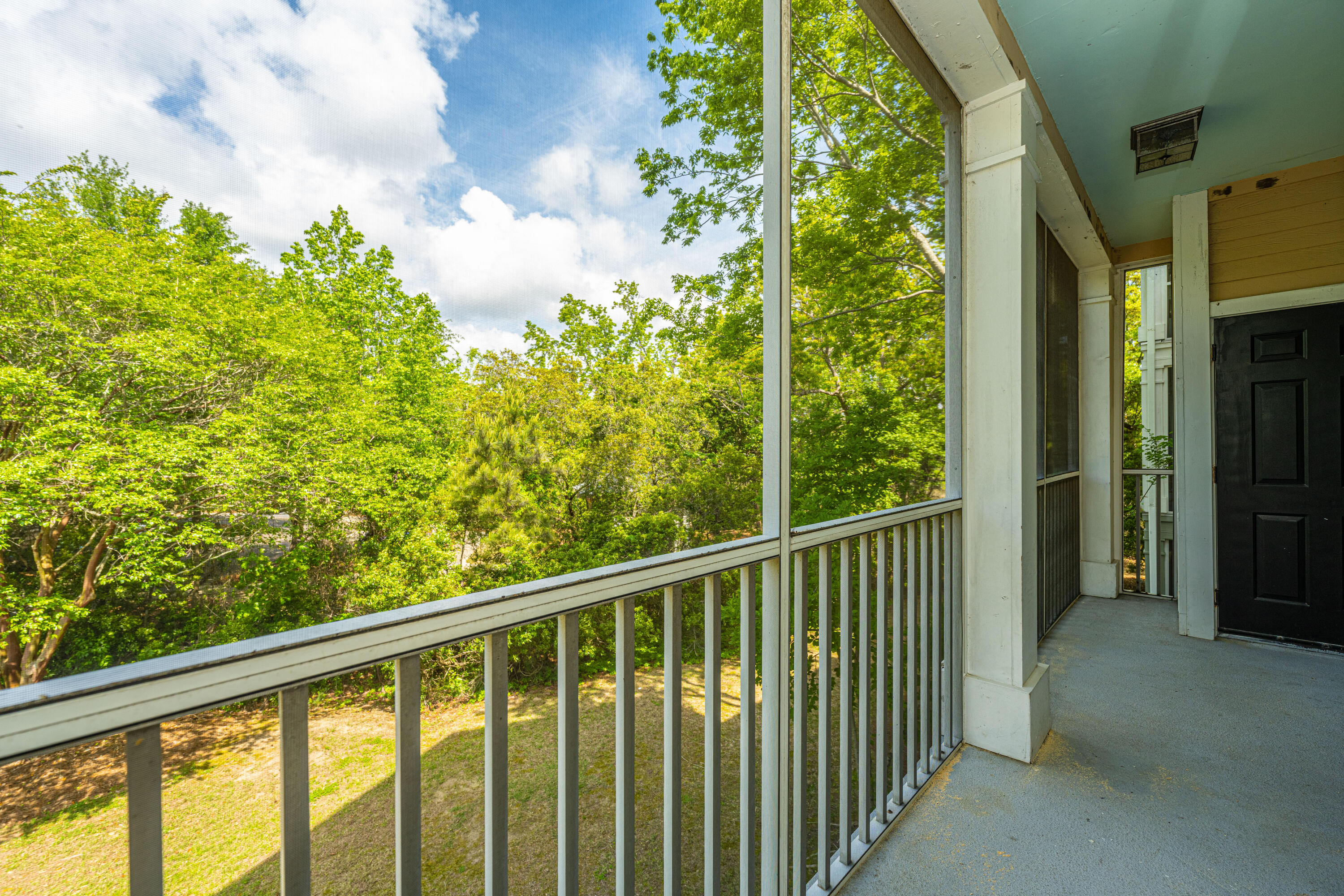 130 River Landing Drive Unit: 8210