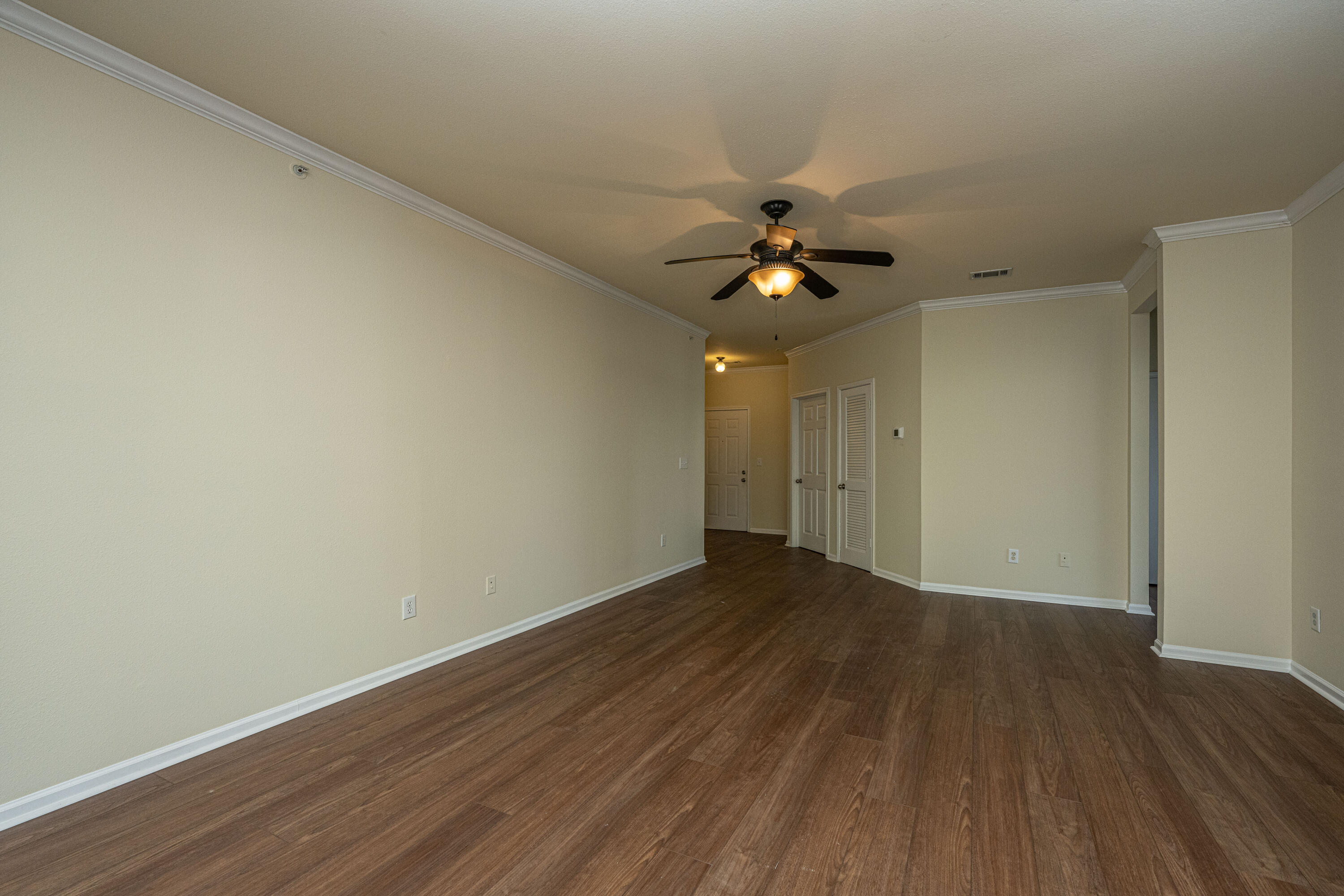 130 River Landing Drive Unit: 8210