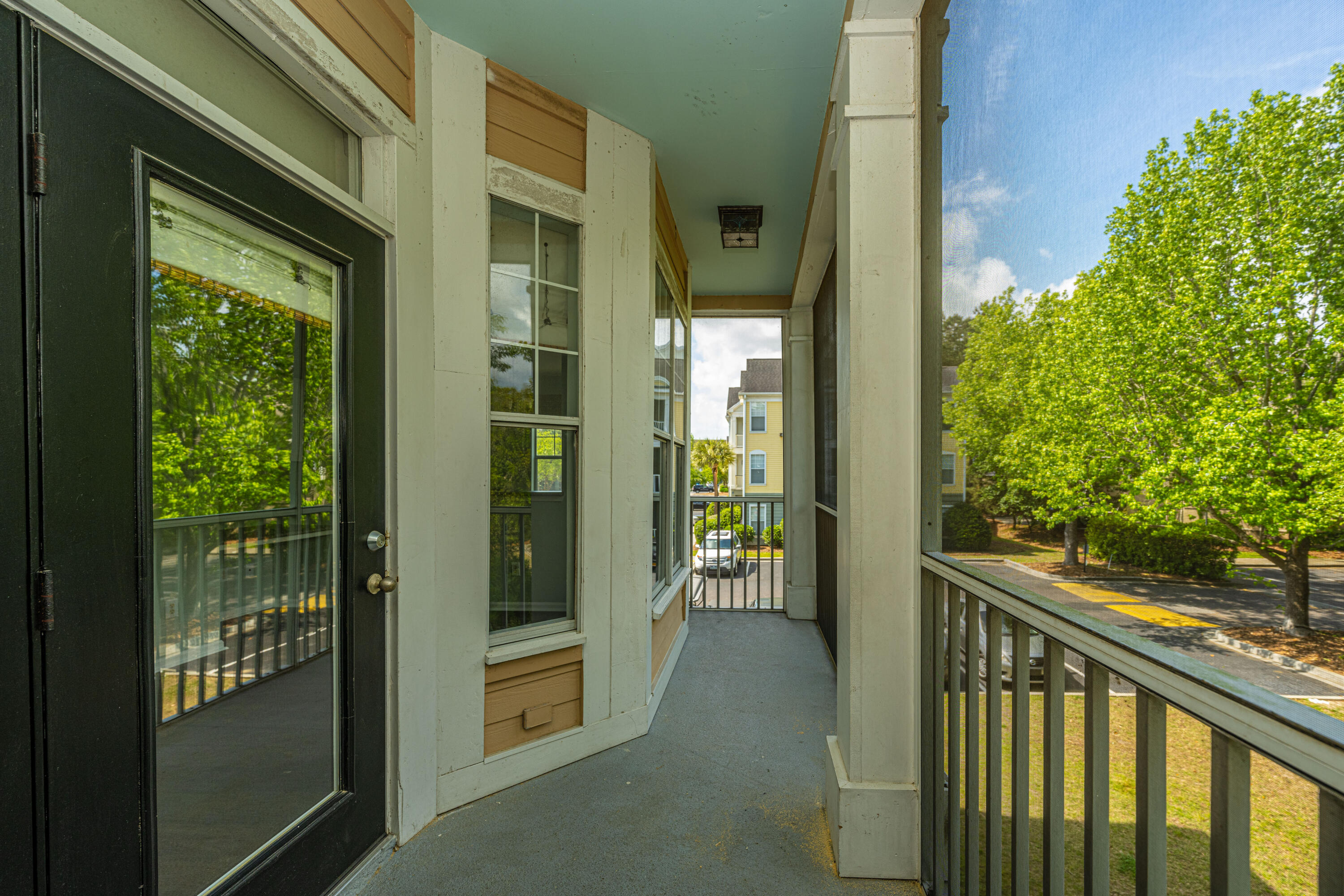 130 River Landing Drive Unit: 8210