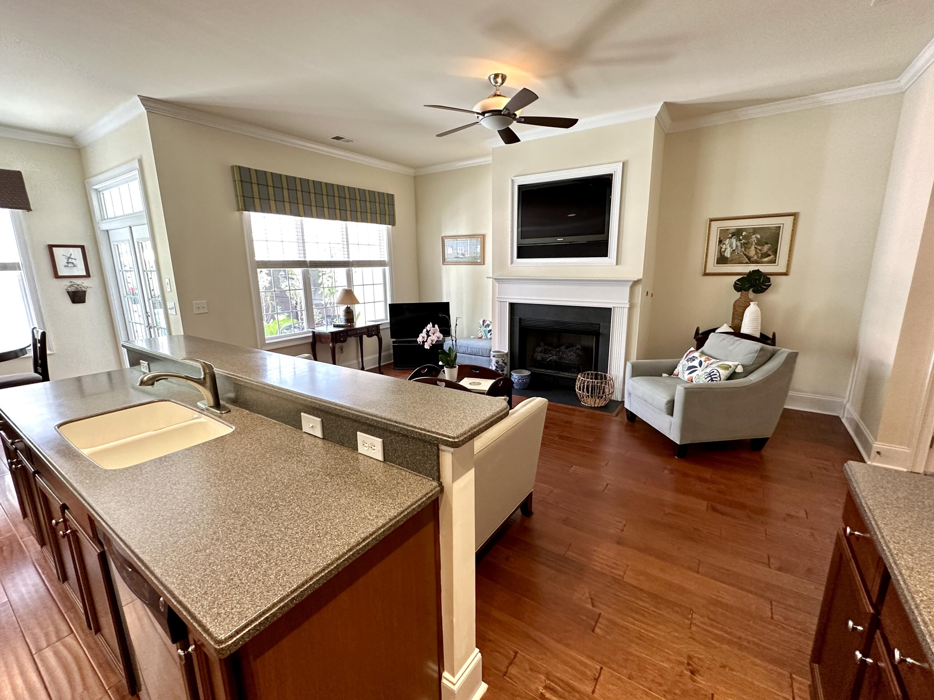 1771 Tennyson Row Unit: 1