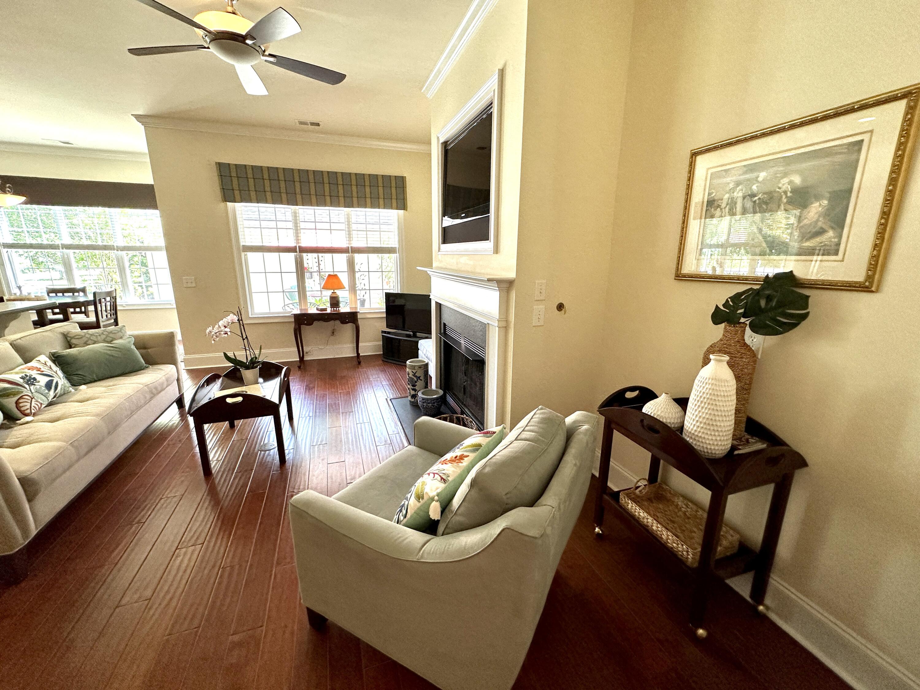 1771 Tennyson Row Unit: 1