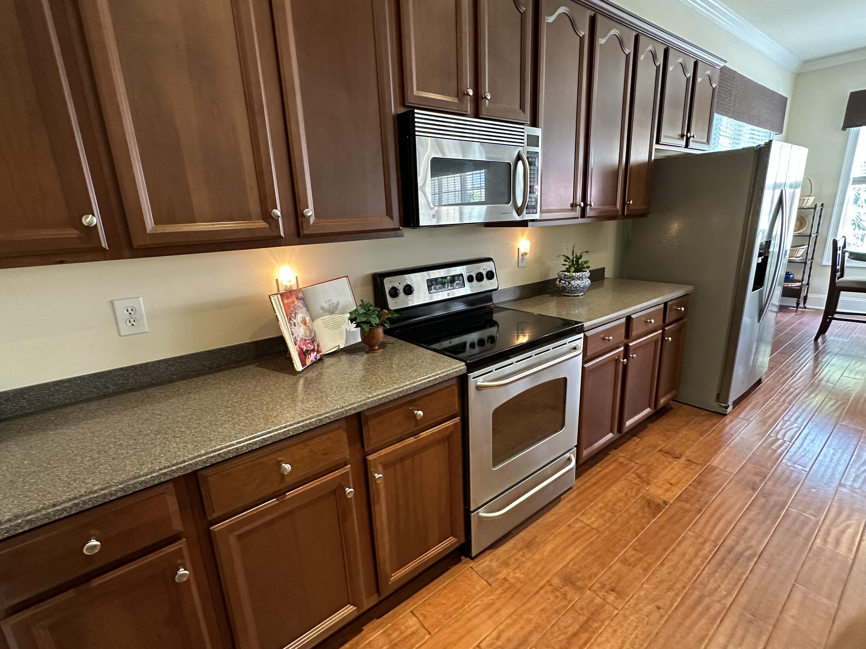 1771 Tennyson Row Unit: 1