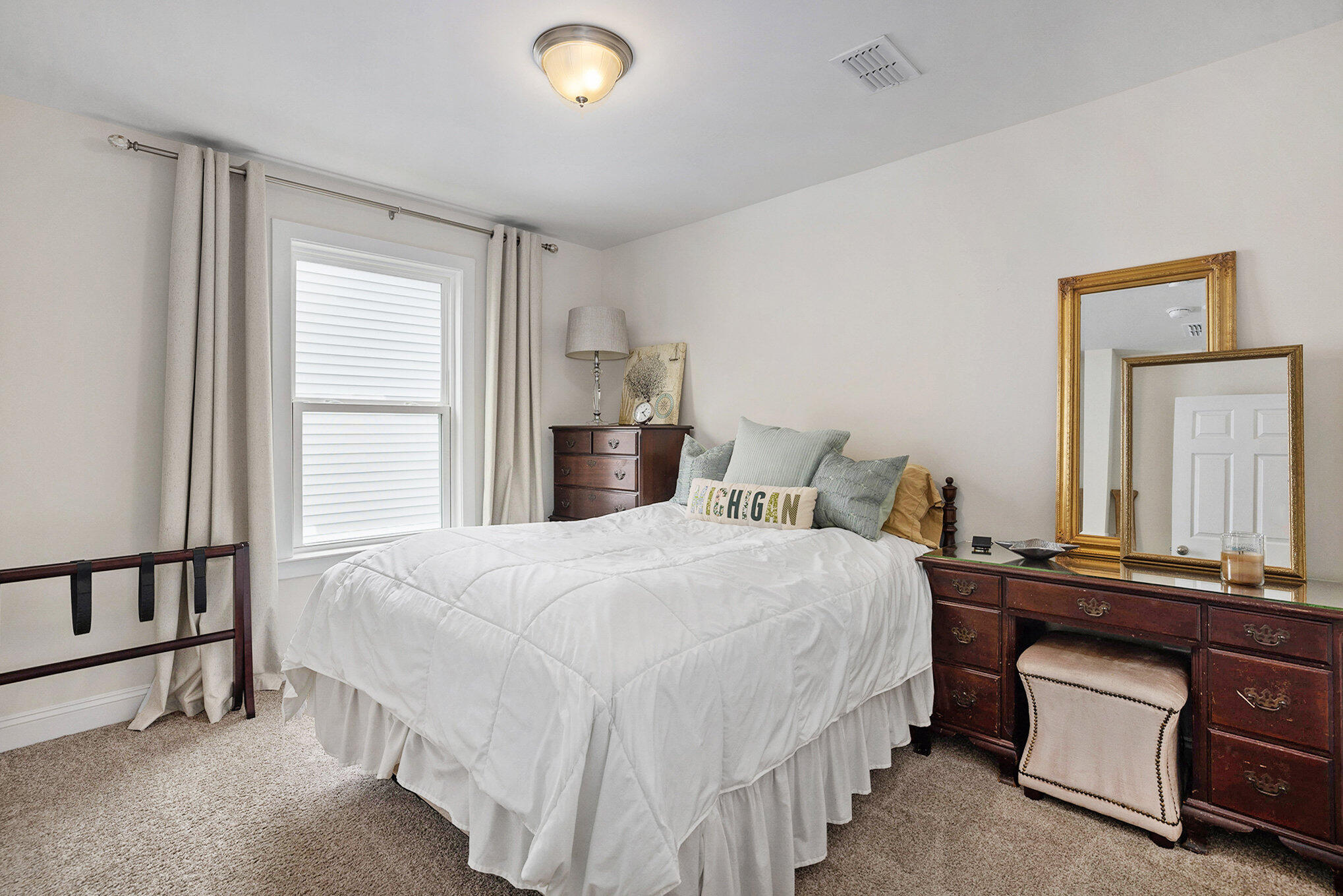 3201 Moonlight Drive