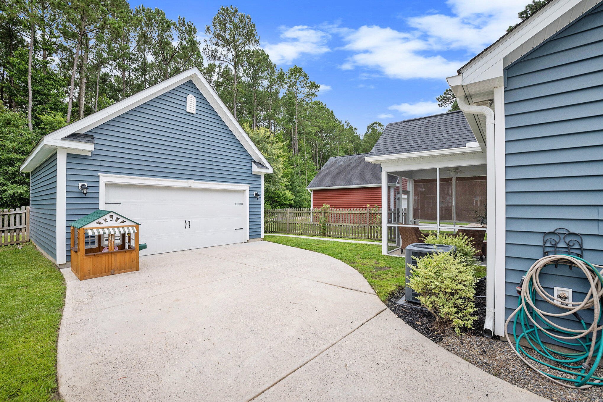 3201 Moonlight Drive