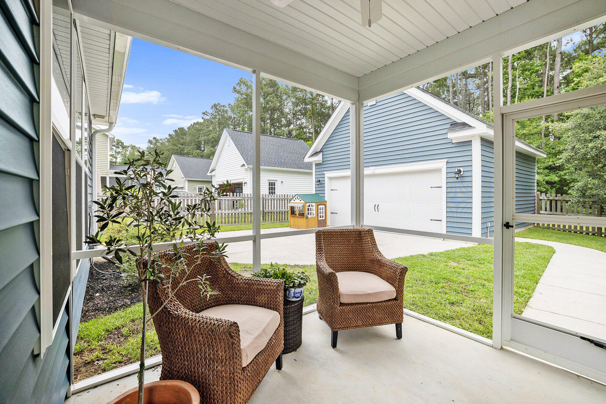 3201 Moonlight Drive