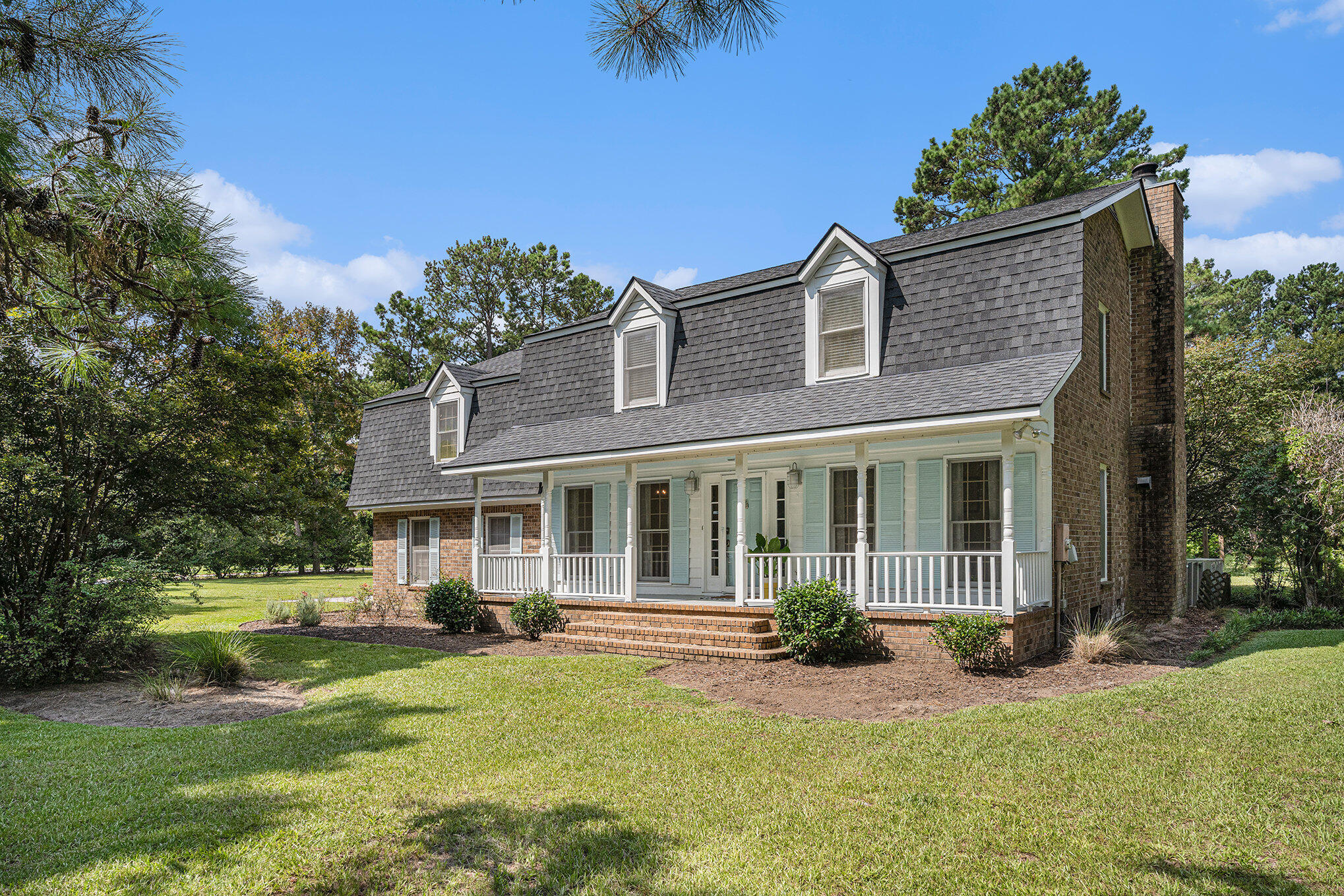 1035 Sweetwater Drive