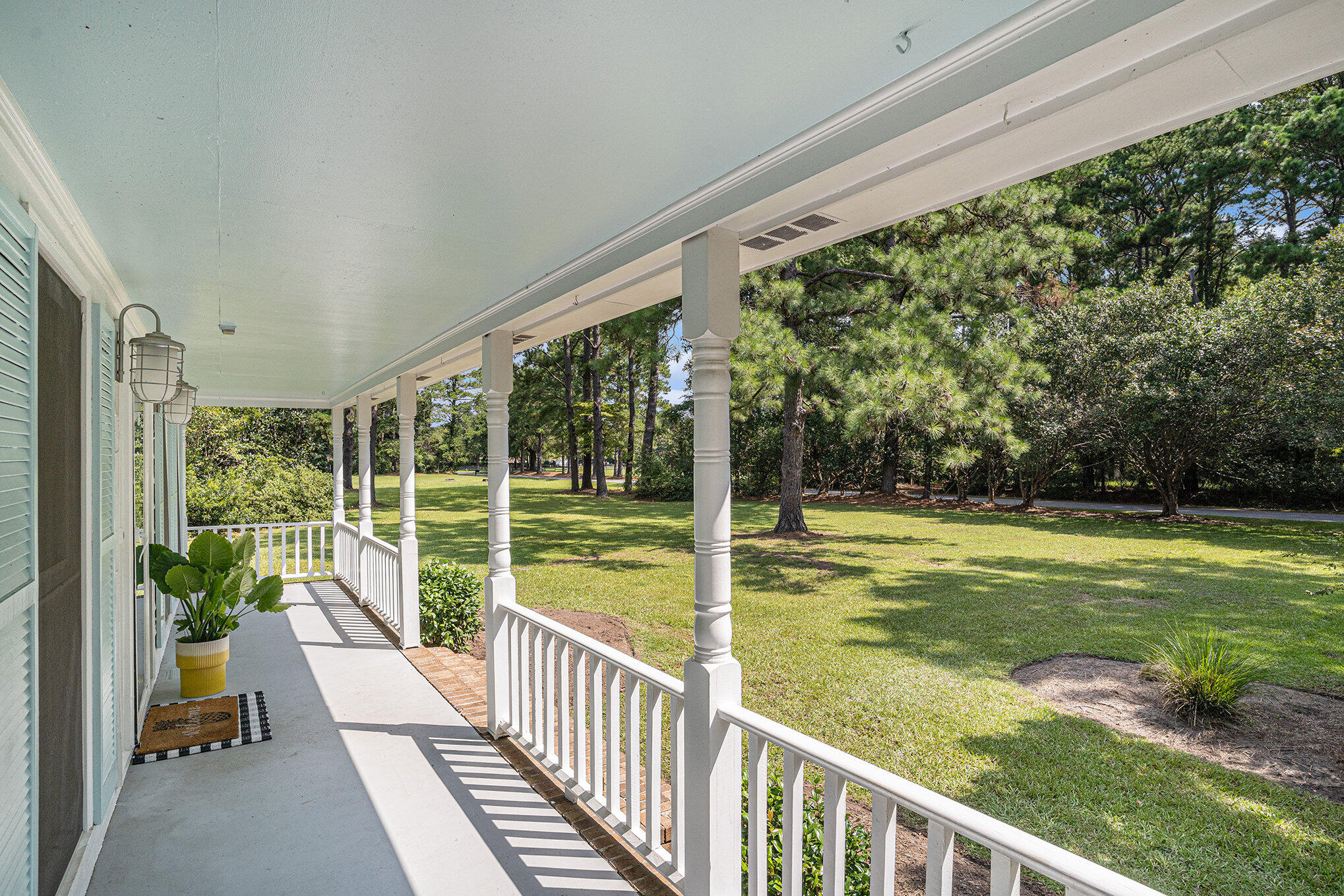 1035 Sweetwater Drive