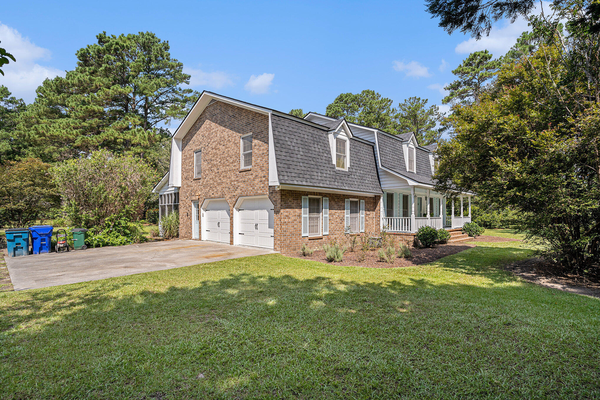 1035 Sweetwater Drive