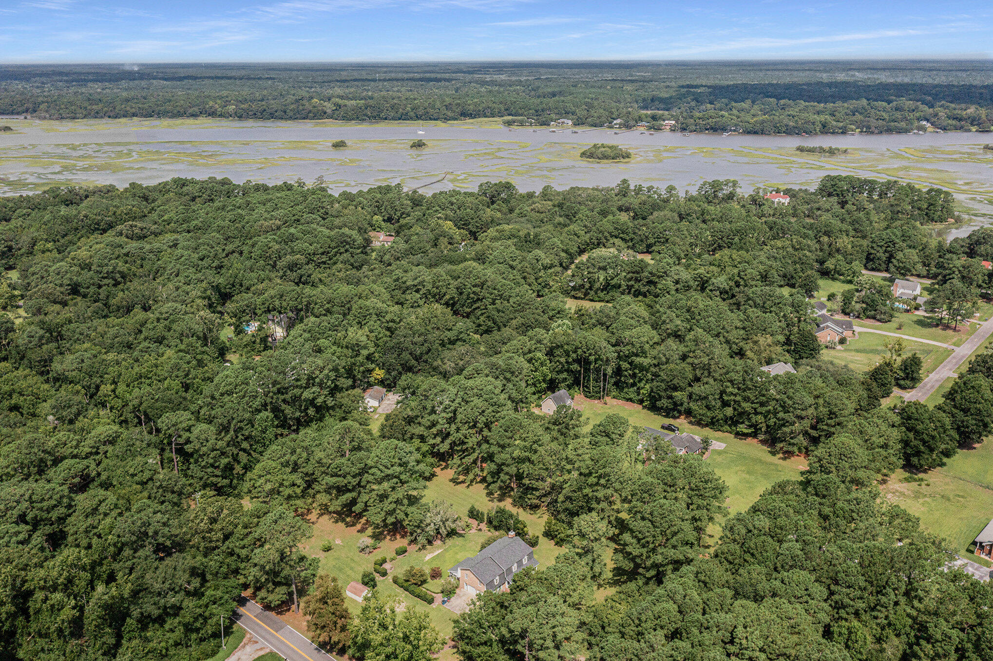 1035 Sweetwater Drive