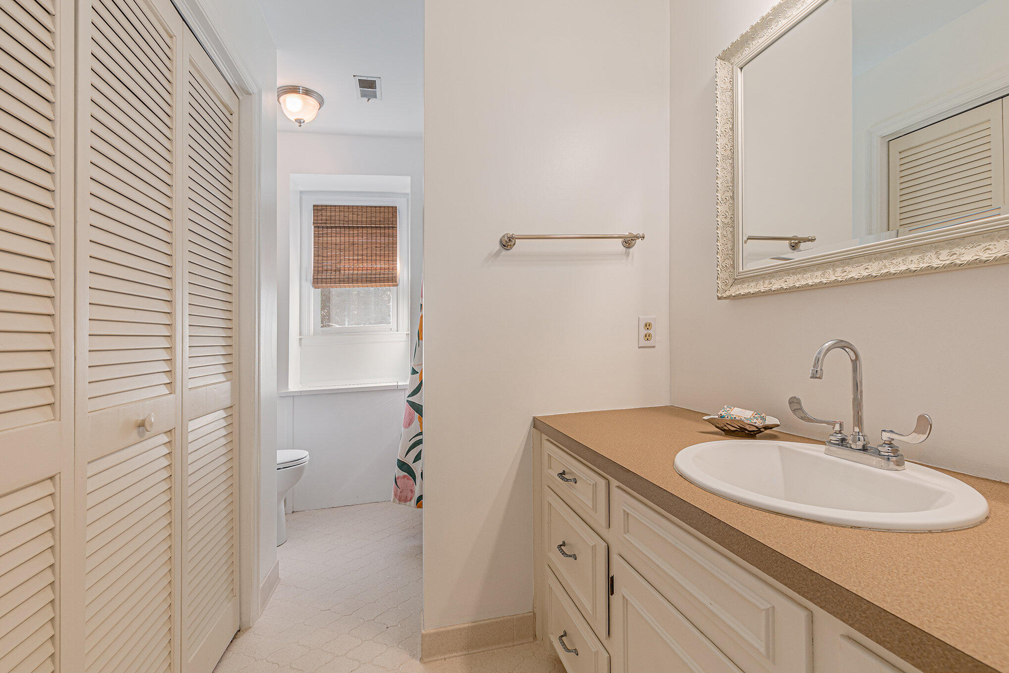 1035 Sweetwater Drive