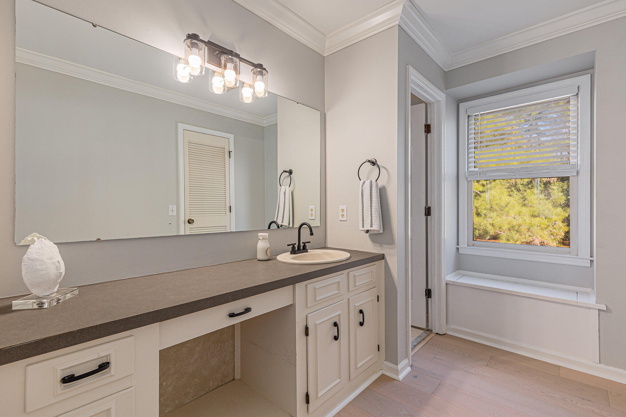 1035 Sweetwater Drive