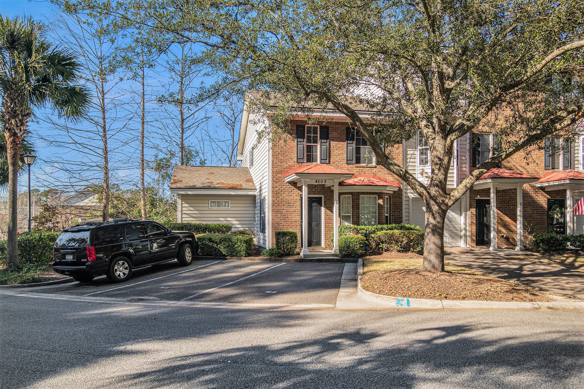 4008 Radcliffe Drive Unit: 6