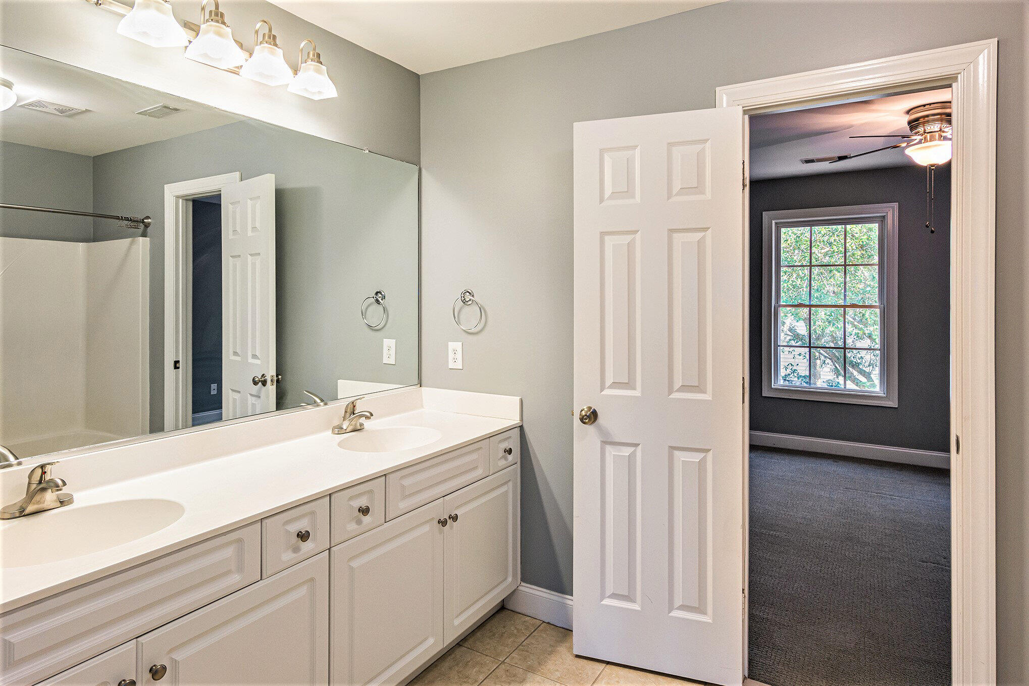 4008 Radcliffe Drive Unit: 6