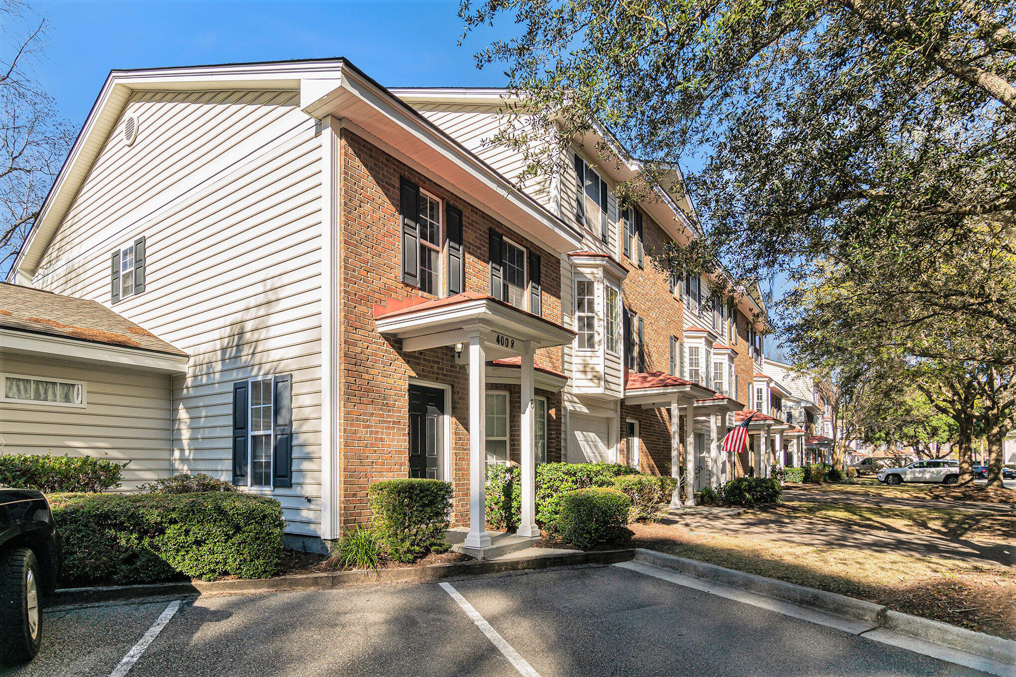 4008 Radcliffe Drive Unit: 6