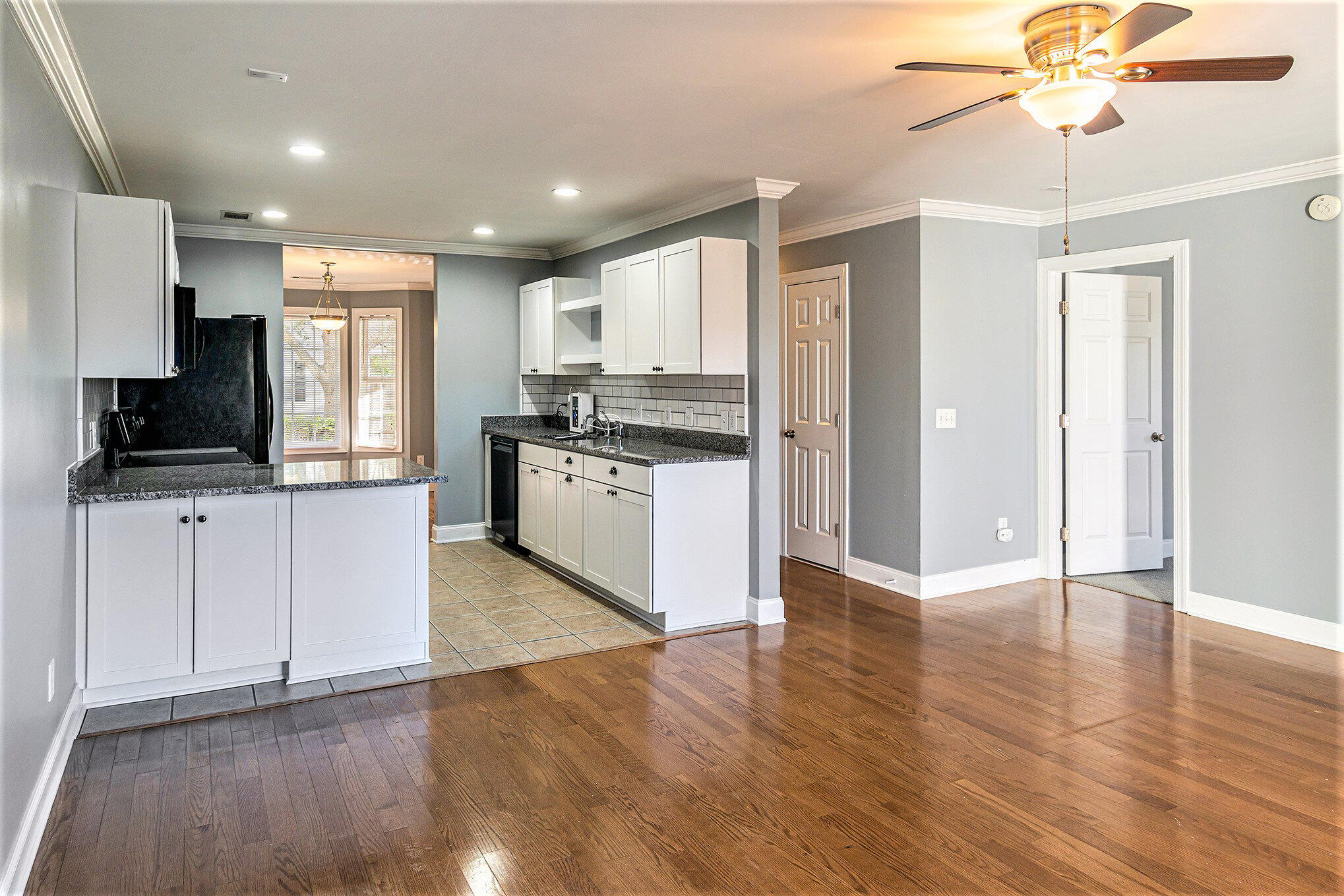 4008 Radcliffe Drive Unit: 6