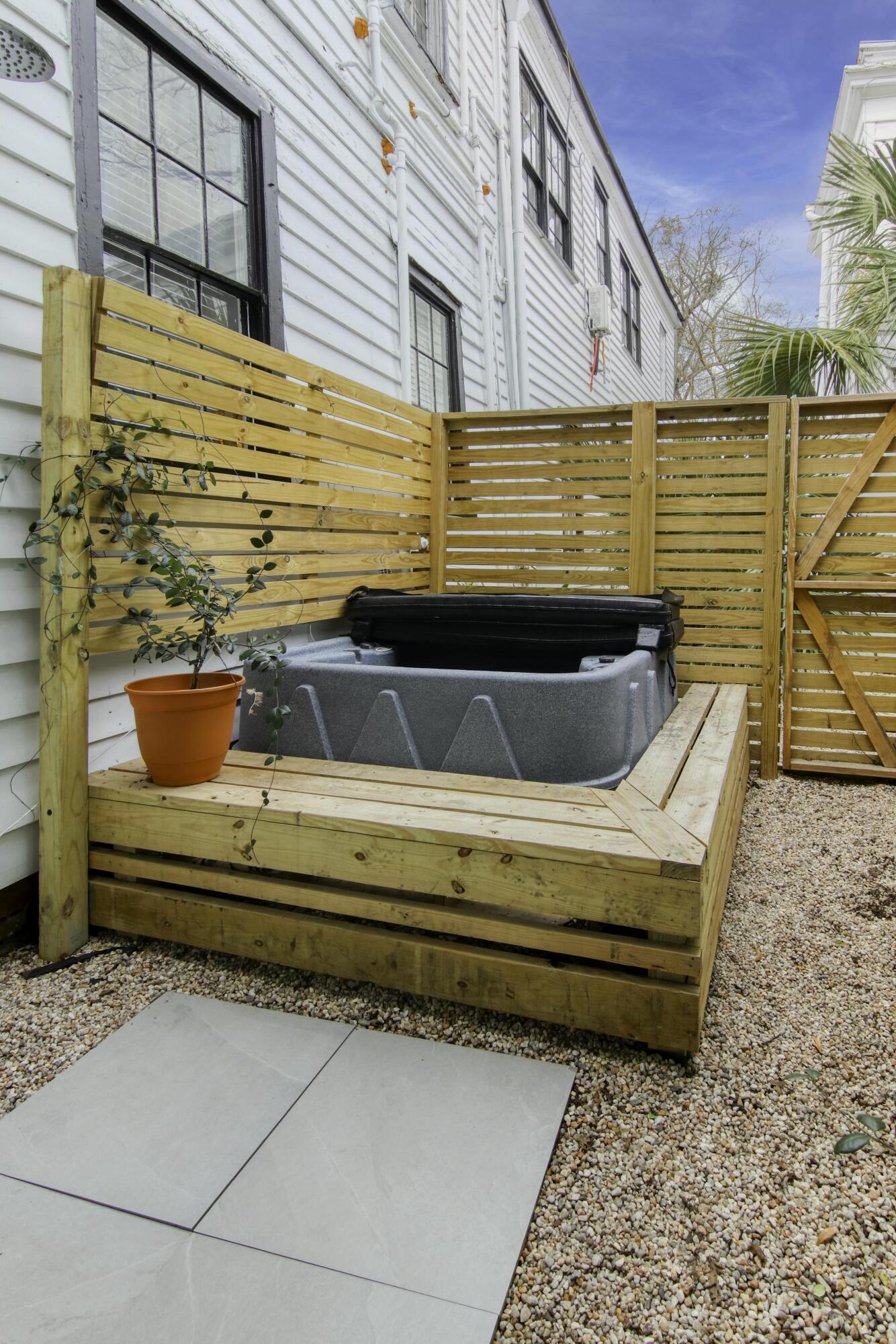 174 1/2 Wentworth Street