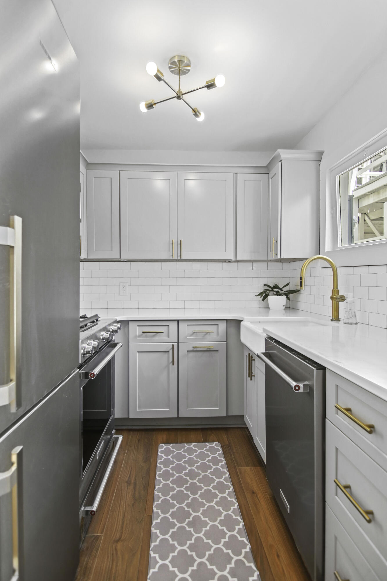 174 1/2 Wentworth Street