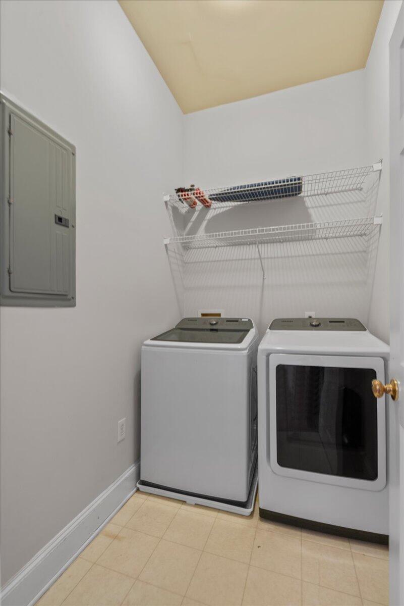 847 Center Park Street