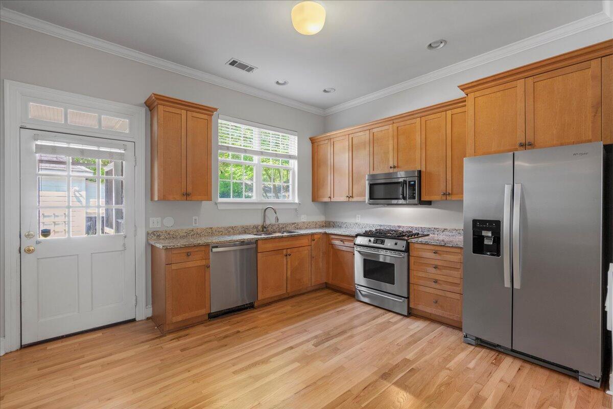 847 Center Park Street