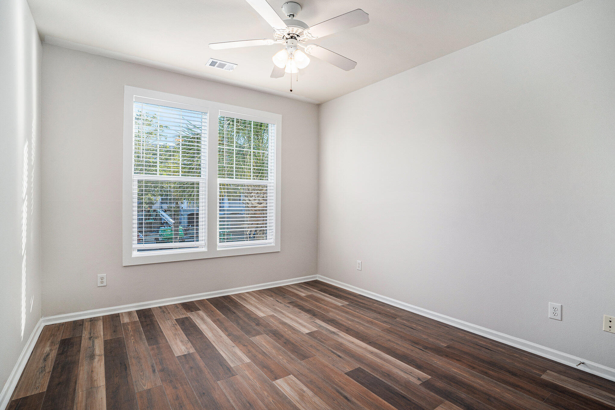 130 River Landing Drive # 7208