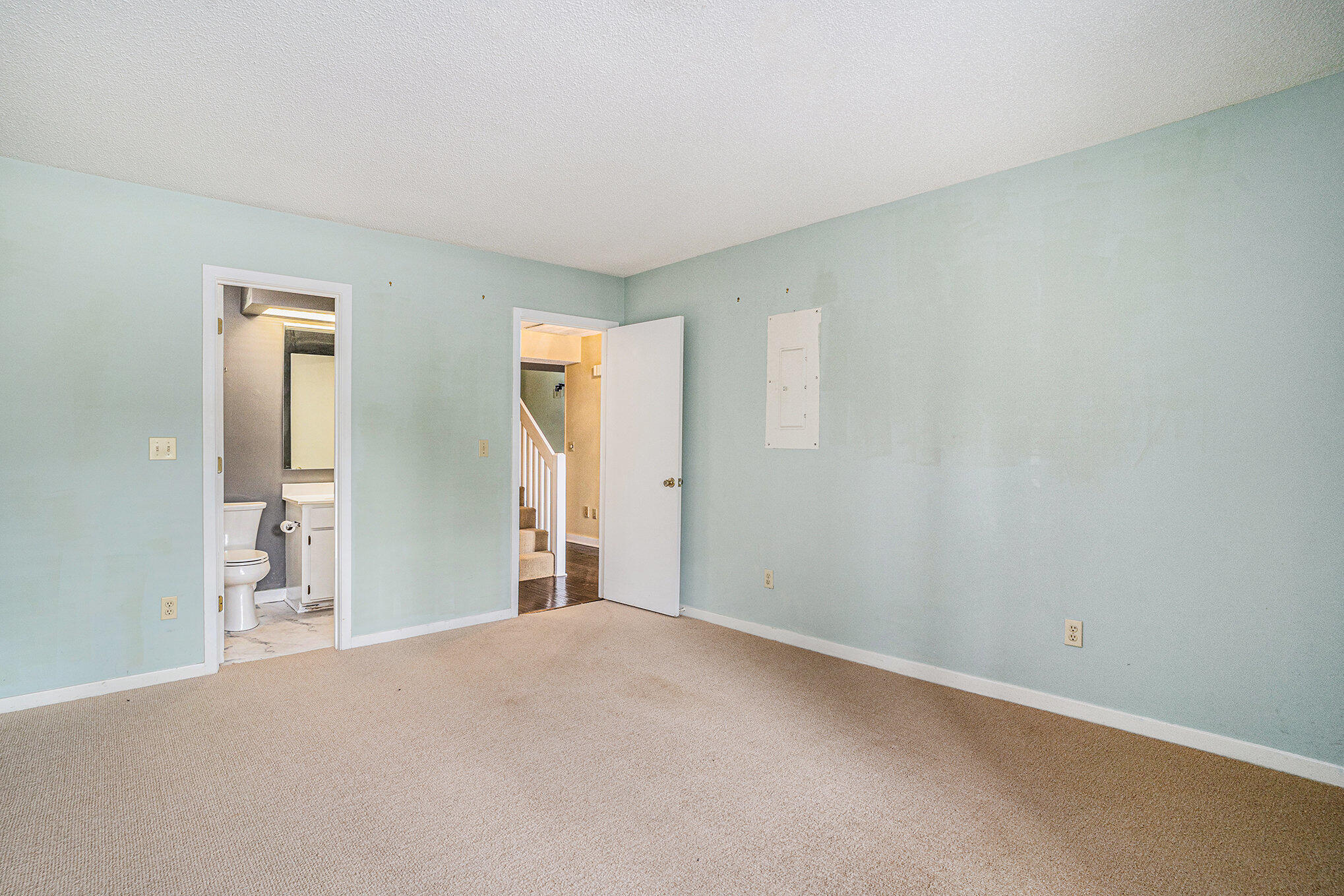 1115 Shadow Lake Circle