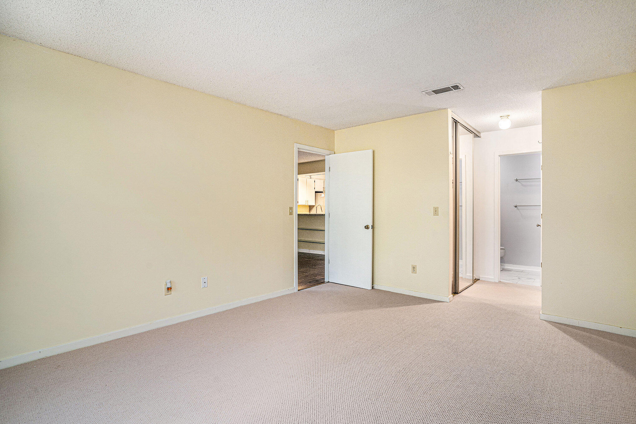 1115 Shadow Lake Circle