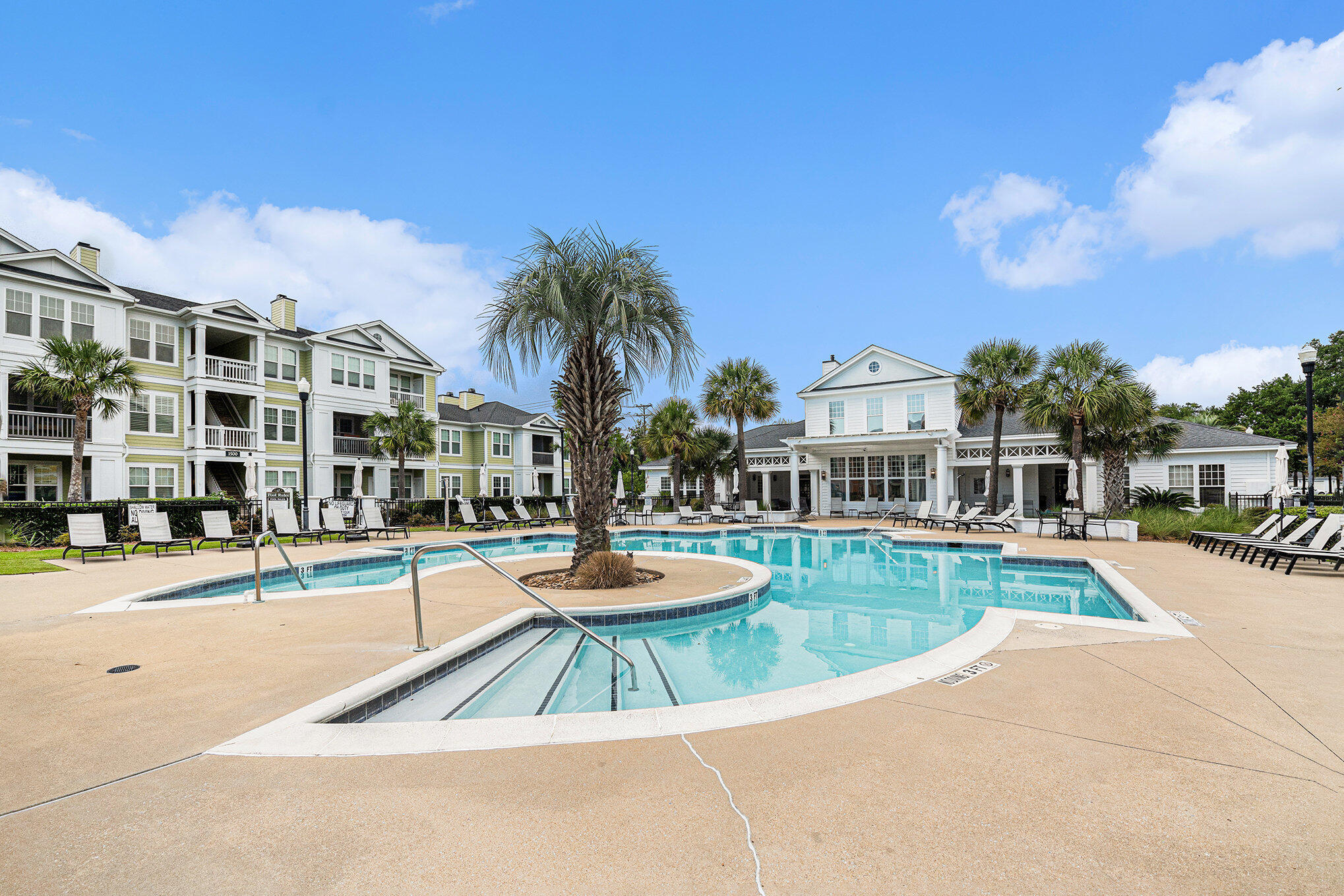 2125 Chatelain Way