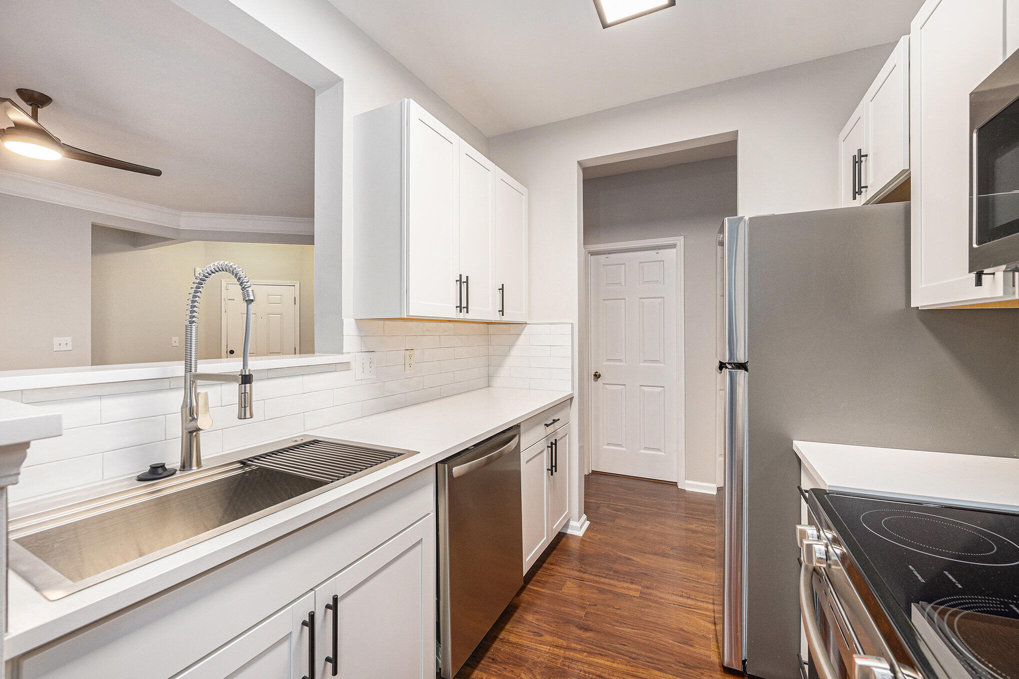 2125 Chatelain Way