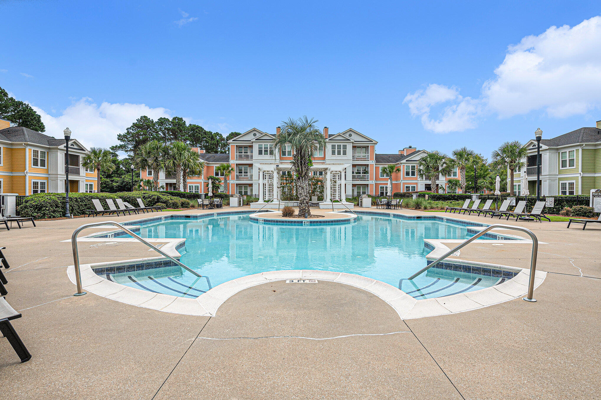 2125 Chatelain Way
