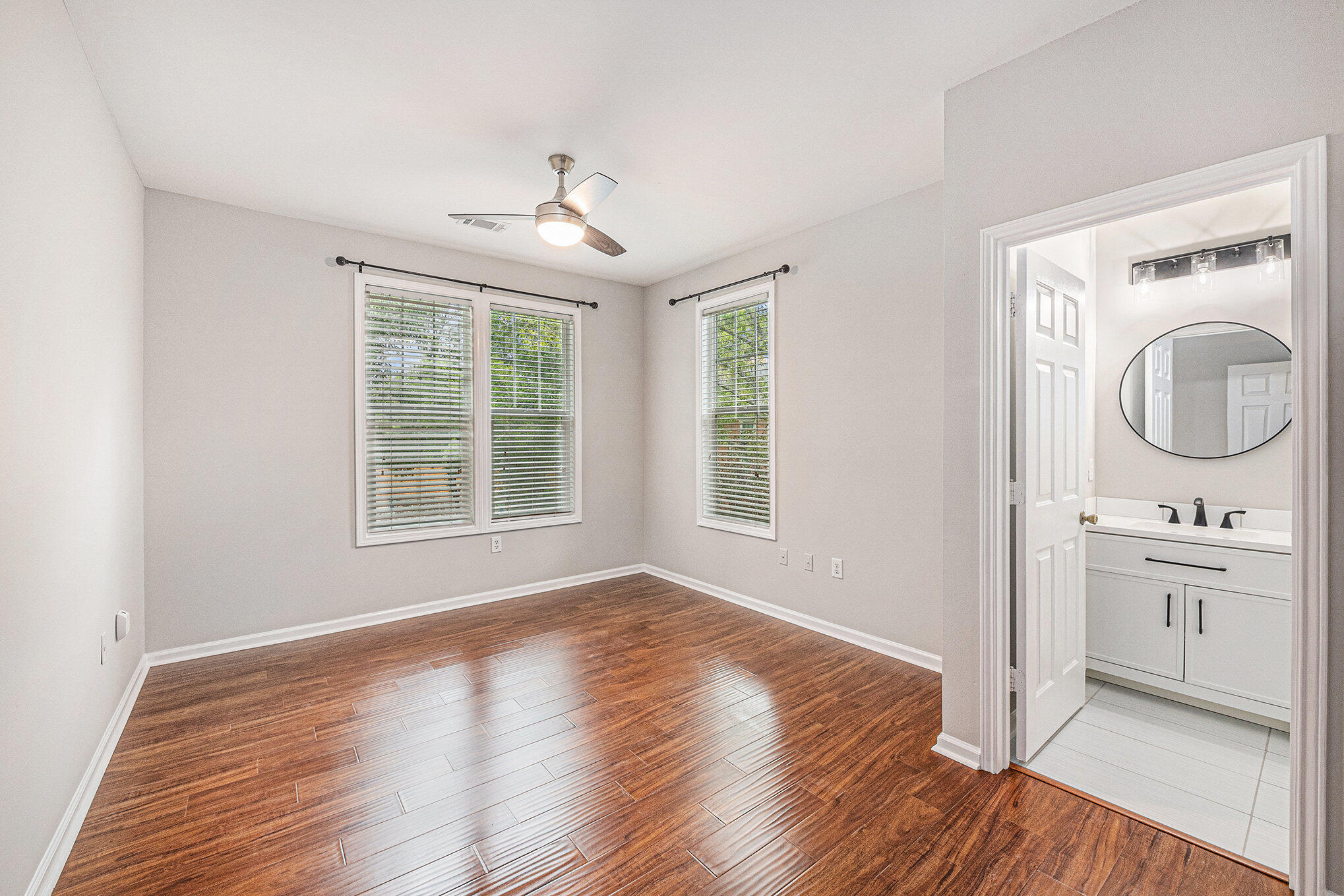 2125 Chatelain Way