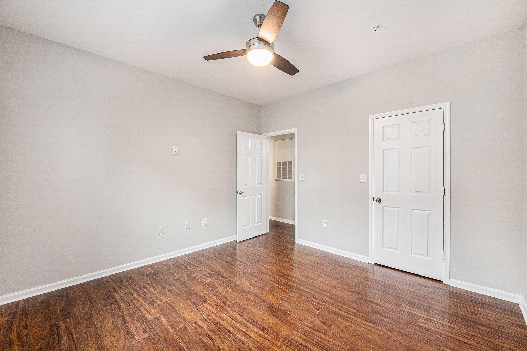 2125 Chatelain Way