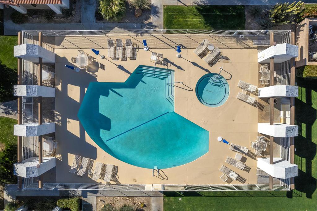 2542 E Miramonte Circle C